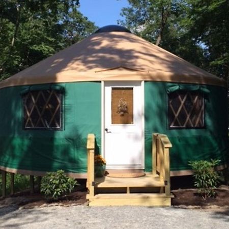 Circle M Camping Resort 16 Ft. Yurt 1 Lancaster Dış mekan fotoğraf